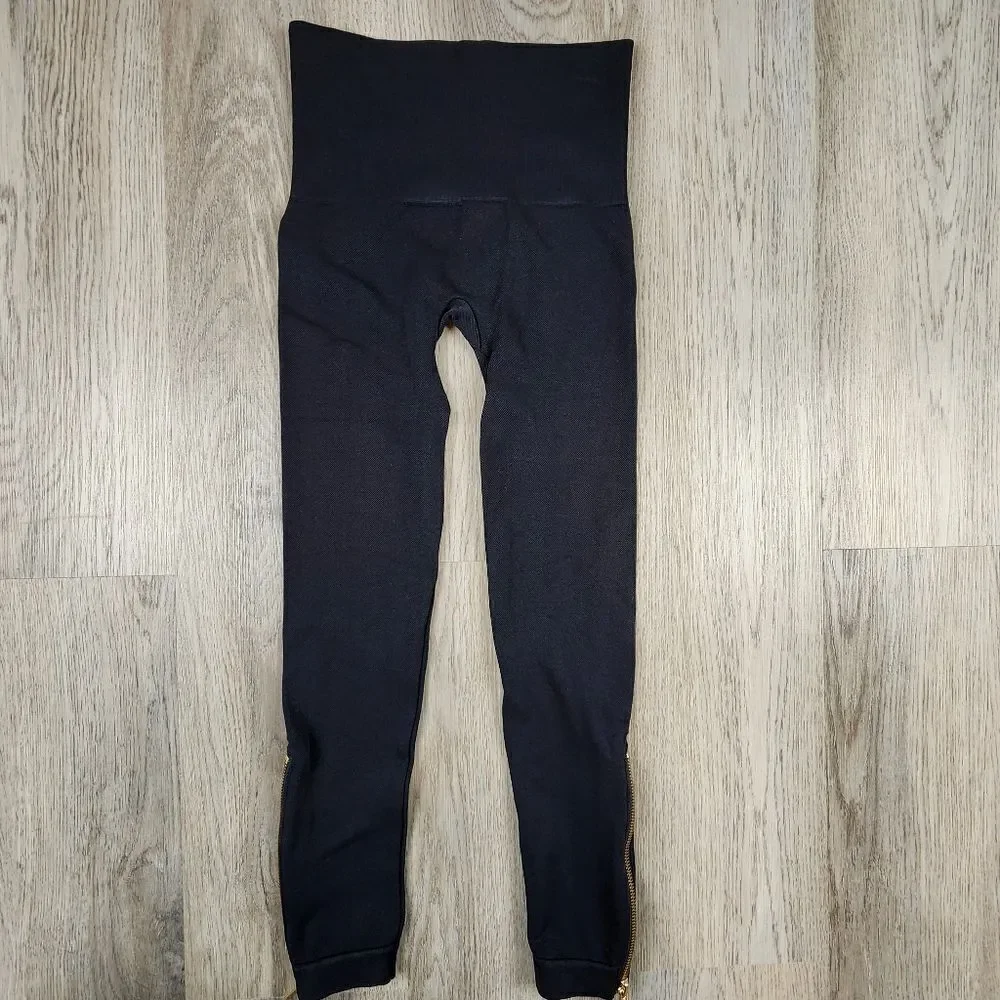 Spanx Look At Me Seamless Side Zip Leggings size S